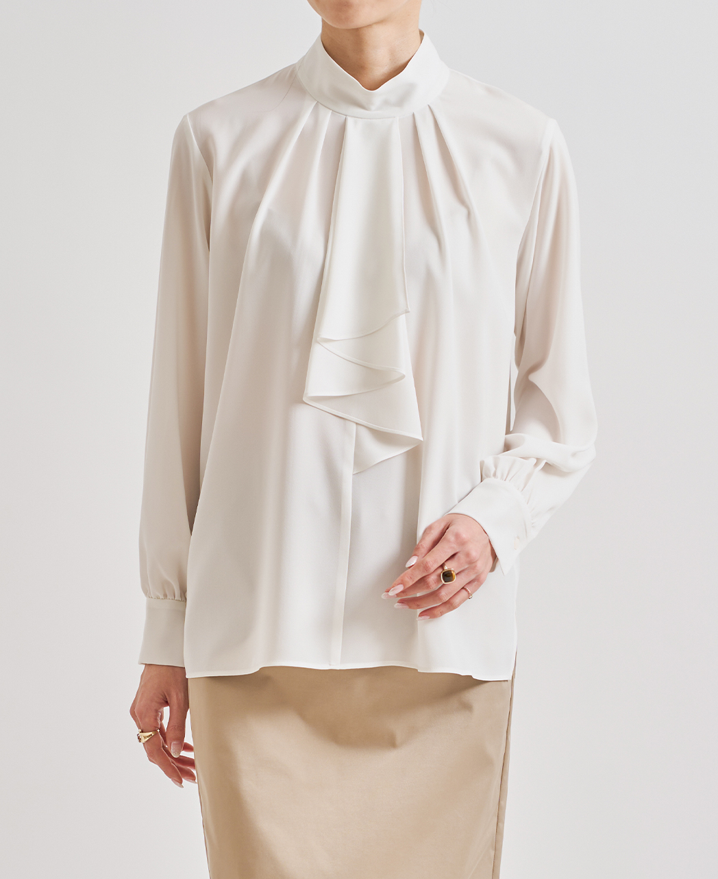 ブラウス/スタンドラッフルフリル