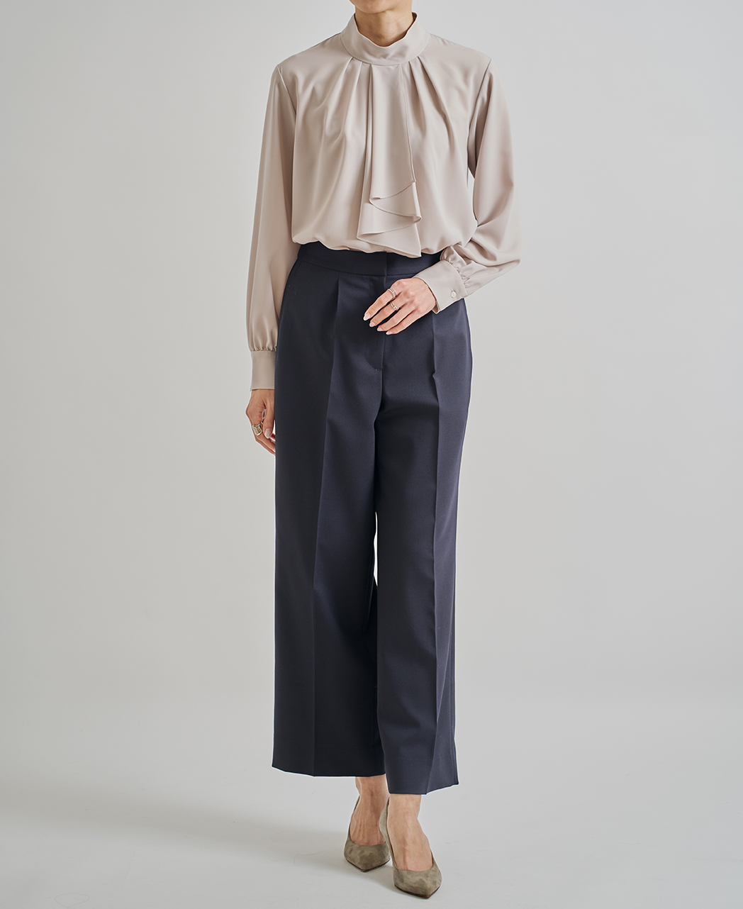 ブラウス/スタンドラッフルフリル