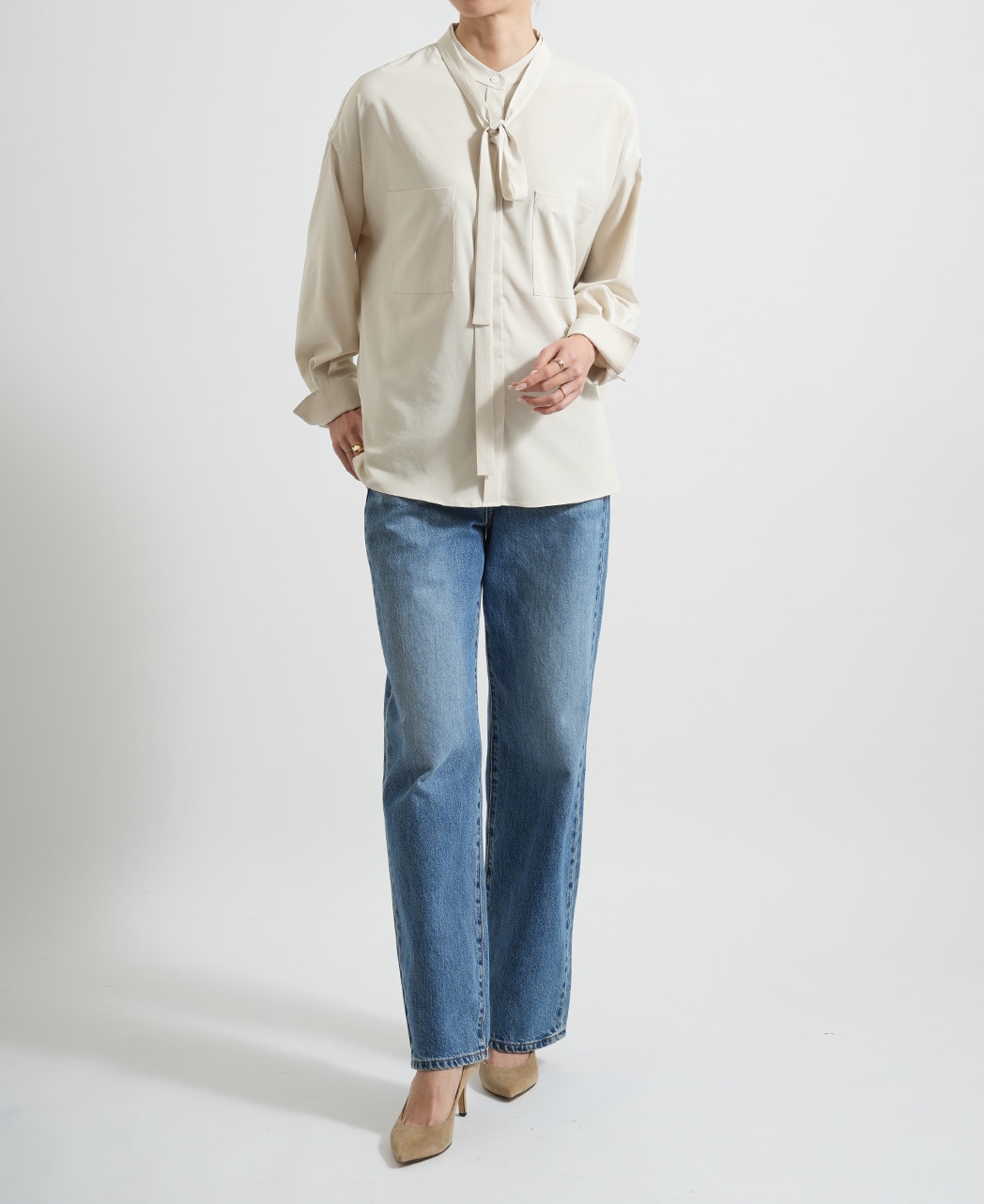 ブラウス/リボンタイ付き