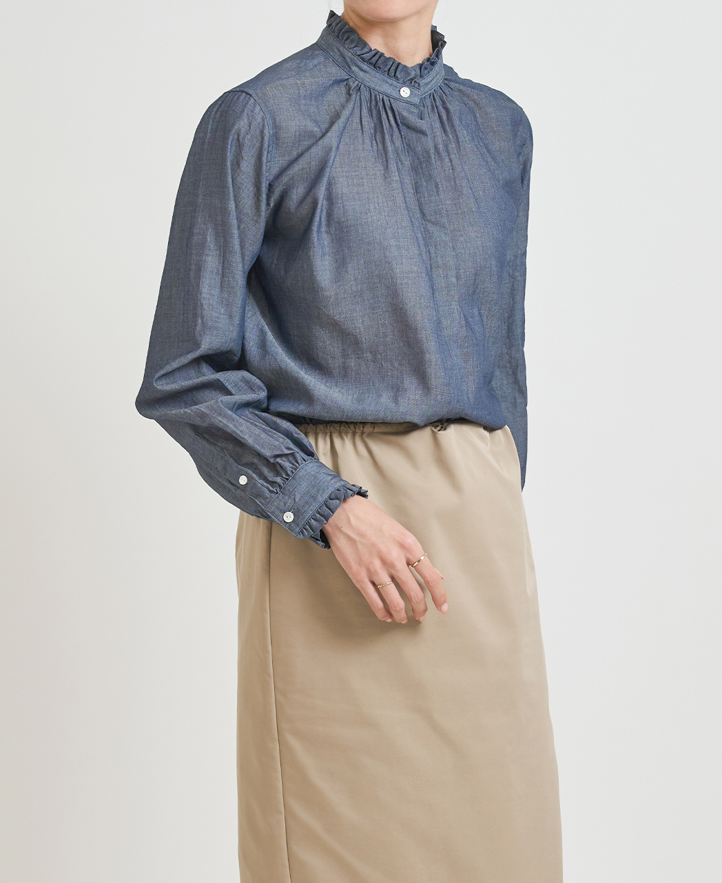 長袖シャツ/スタンドフリル