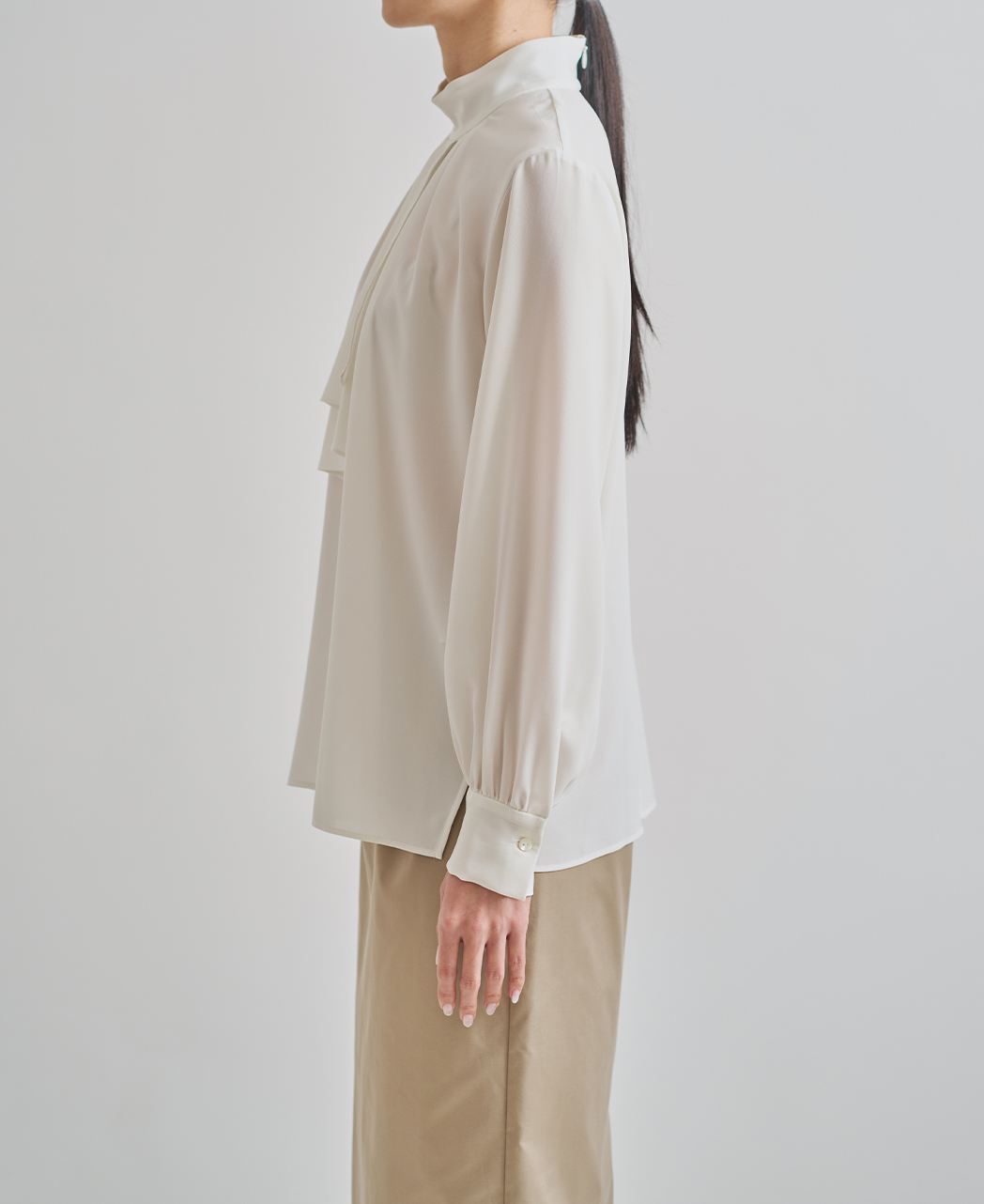 ブラウス/スタンドラッフルフリル