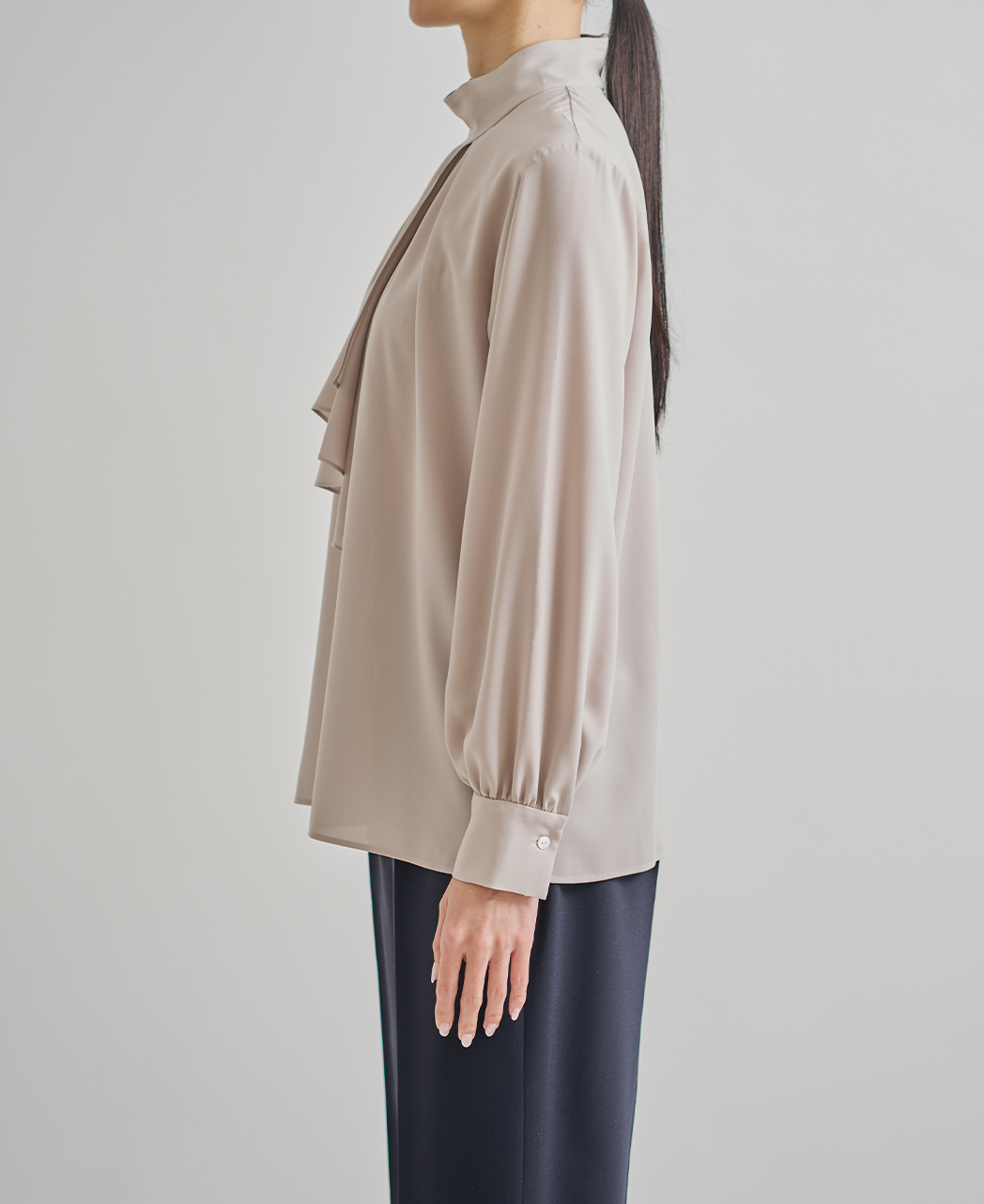 ブラウス/スタンドラッフルフリル