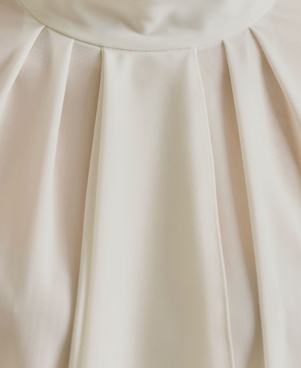 ブラウス/スタンドラッフルフリル