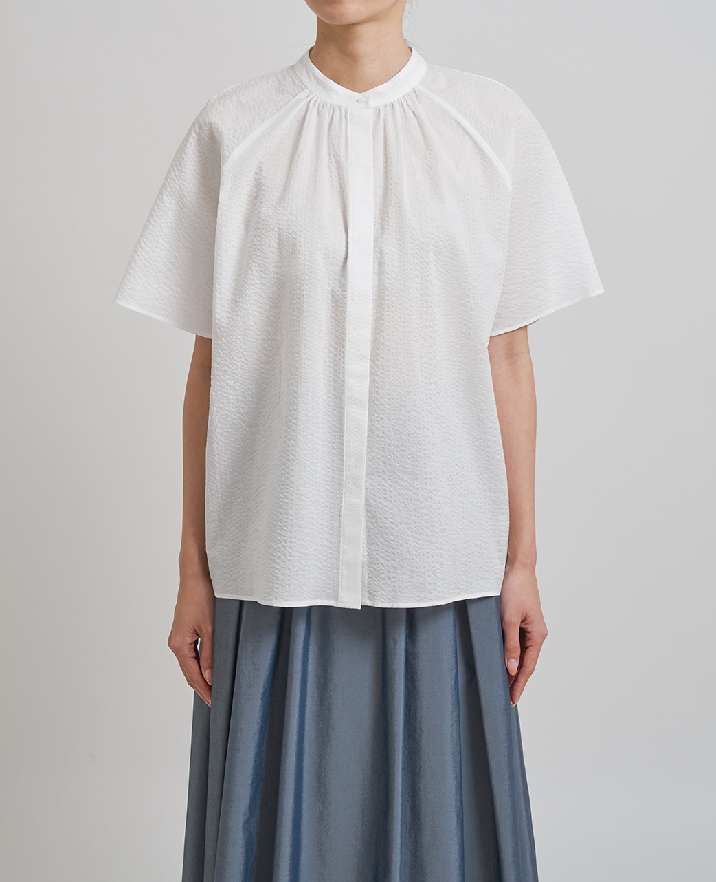 半袖シャツ / 4月中旬発送予定/スタンドギャザー